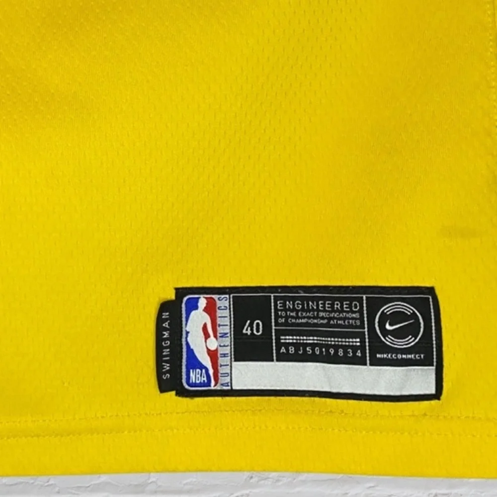 Nike NBA Swingman Authentic Jersey Lebron James LA Lakers Men’s Size 40‎ Gold